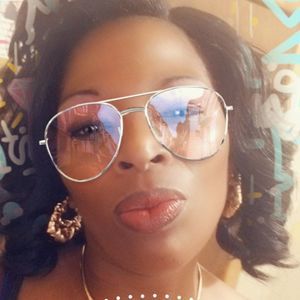 Meet your Posher, Lottie